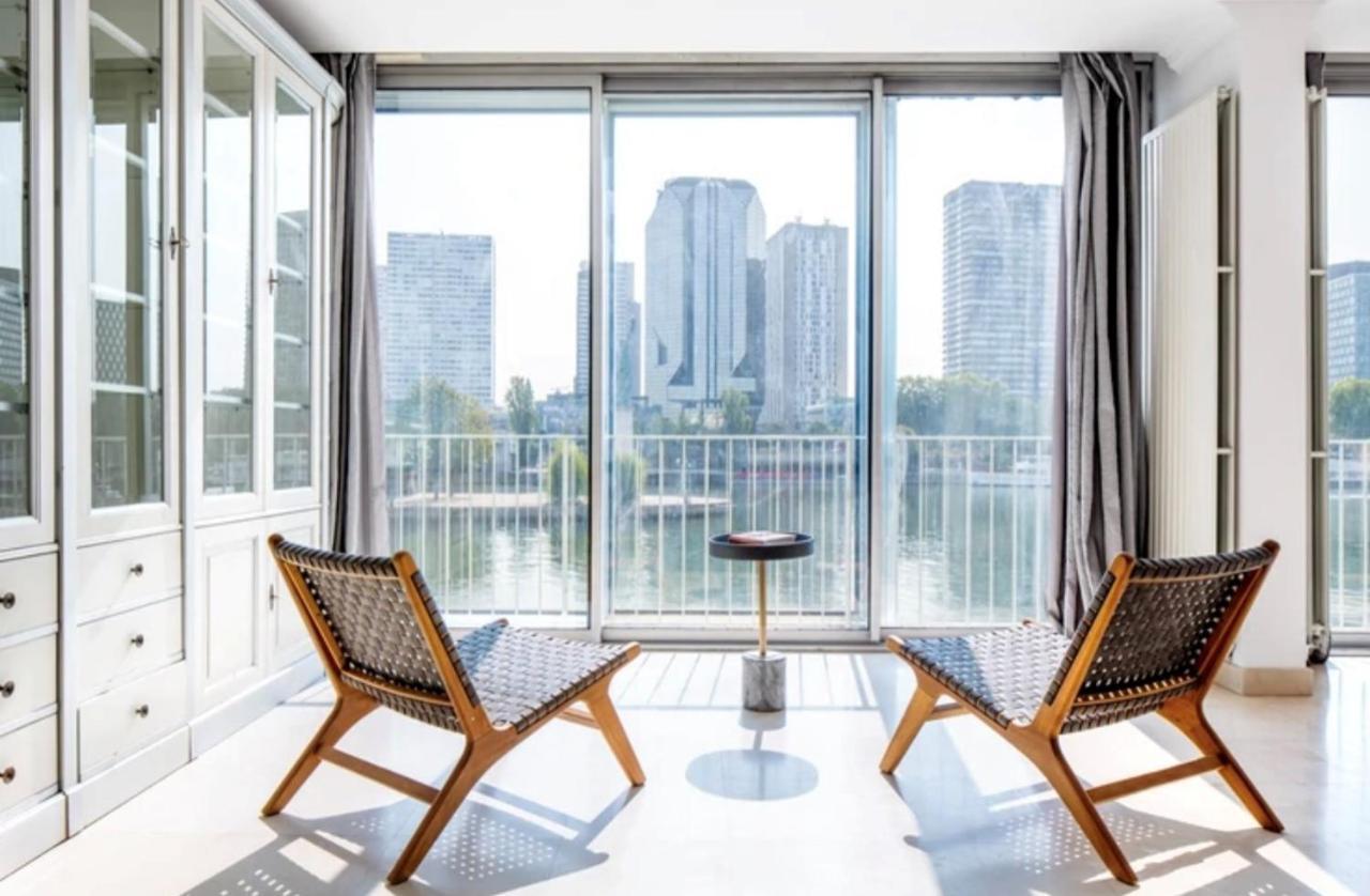 Bright 1Bedroom Apartment Centrally Located With Most Beautiful Views From Seine At 10 Minutes Walking From Beaugrenelle Shopping Mall And Eiffel Tower Paris Dış mekan fotoğraf