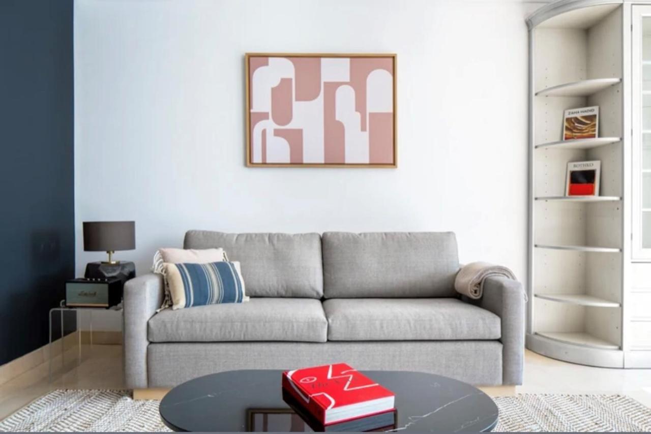 Bright 1Bedroom Apartment Centrally Located With Most Beautiful Views From Seine At 10 Minutes Walking From Beaugrenelle Shopping Mall And Eiffel Tower Paris Dış mekan fotoğraf